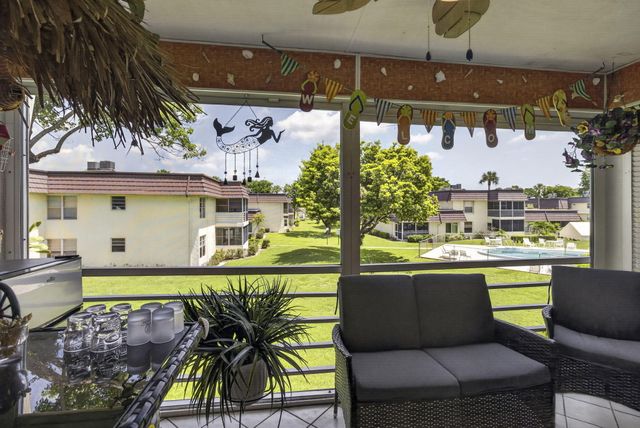 12027 GREENWAY Circle S 204, Royal Palm Beach, FL 33411