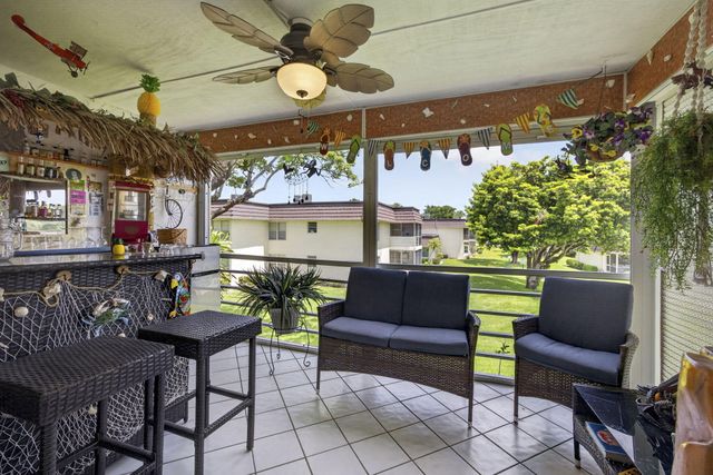 12027 GREENWAY Circle S 204, Royal Palm Beach, FL 33411