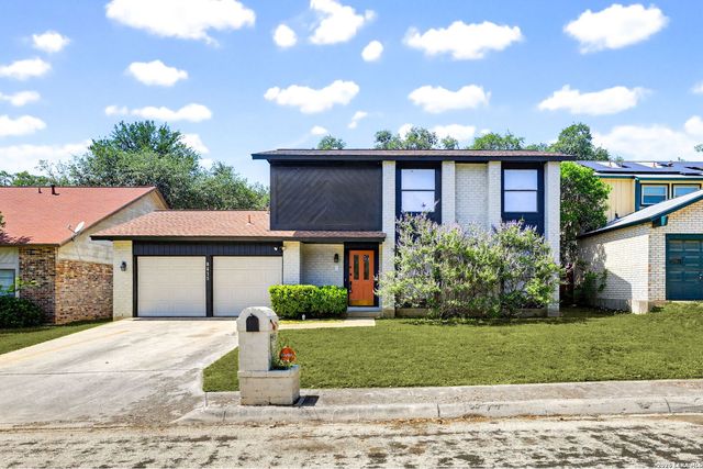 8415 TIMBER CREST ST, San Antonio, TX 78250