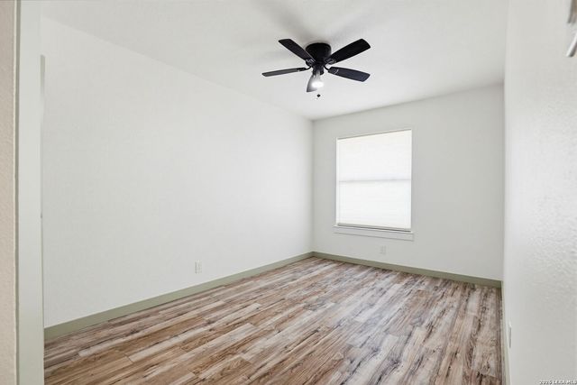 8415 TIMBER CREST ST, San Antonio, TX 78250