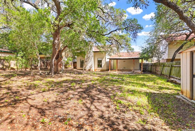 8415 TIMBER CREST ST, San Antonio, TX 78250