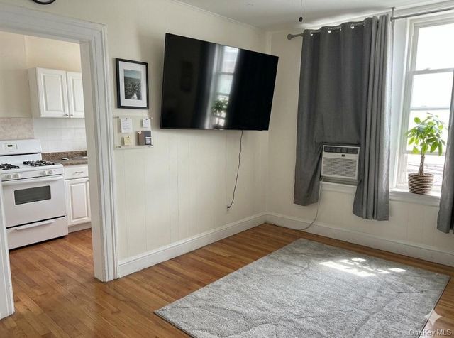 48-72 37th Street, Long Island City, NY 11101