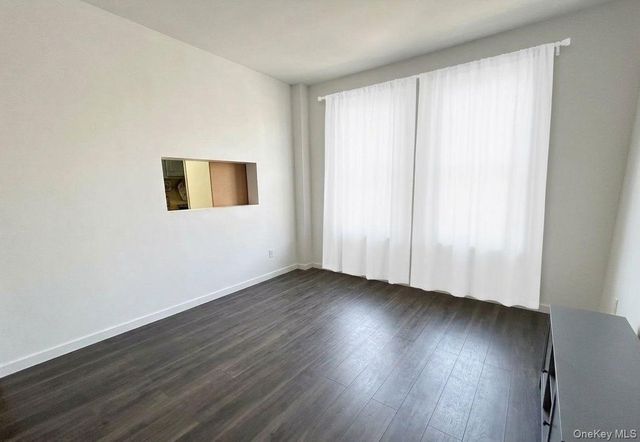 48-72 37th Street, Long Island City, NY 11101