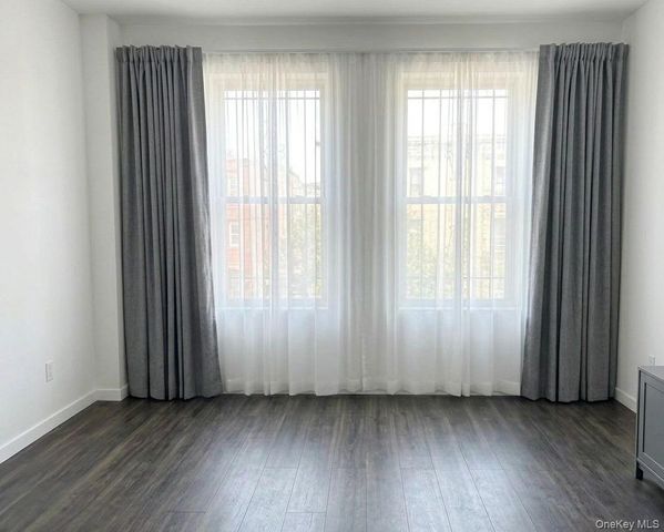 48-72 37th Street, Long Island City, NY 11101