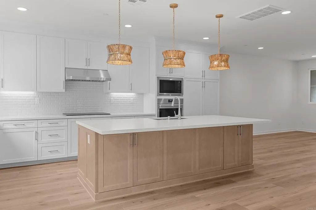 2572 Elderberry Lane, Carlsbad, CA 92008