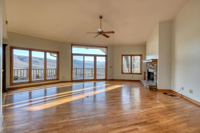 1264 Harris Ridge Road, Young Harris, GA 30582