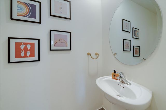 11392 W 34th Way, Hialeah, FL 33018