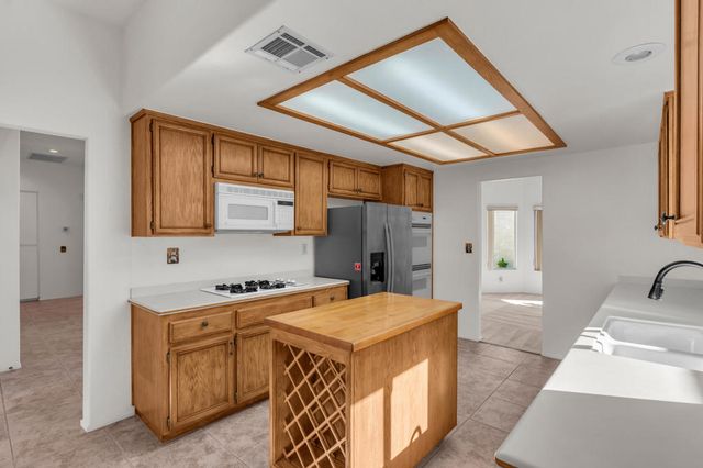 48614 Calle Esperanza, La Quinta, CA 92253