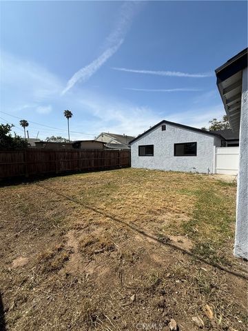 14102 S Parmelee, Compton, CA 90222