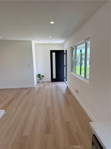 14102 S Parmelee, Compton, CA 90222