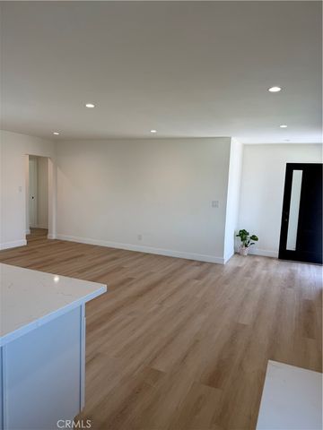 14102 S Parmelee, Compton, CA 90222