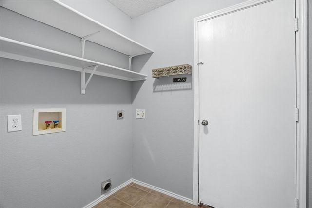 521 Oriel Circle, Fort Worth, TX 76036