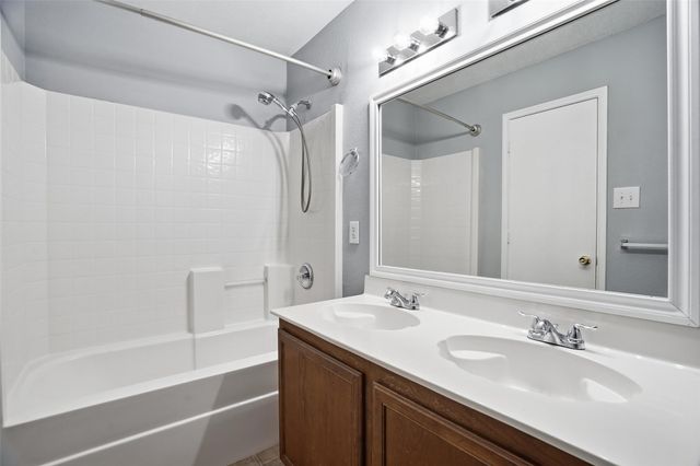 521 Oriel Circle, Fort Worth, TX 76036