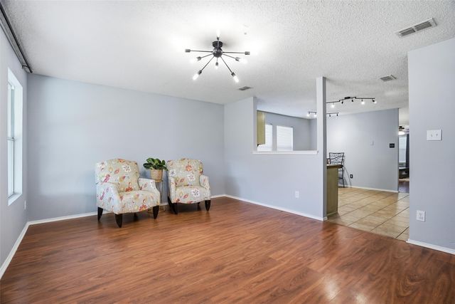 521 Oriel Circle, Fort Worth, TX 76036