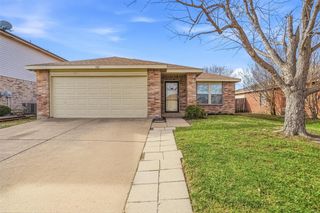 521 Oriel Circle, Fort Worth, TX 76036