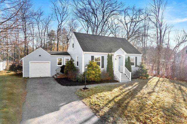 6 Hillcrest Rd, Tewksbury, MA 01876