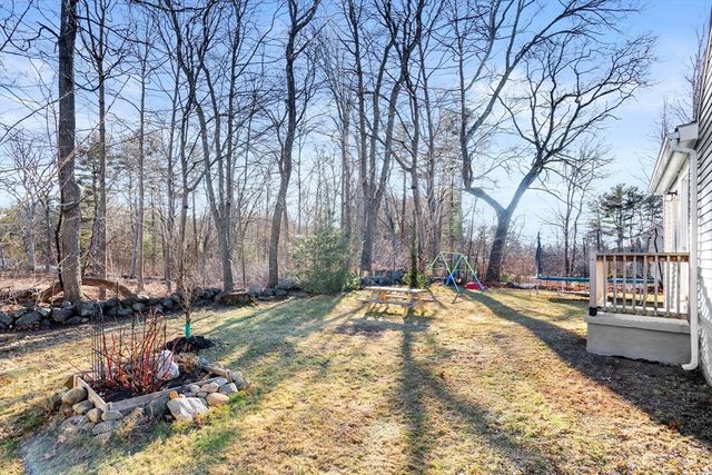 6 Hillcrest Rd, Tewksbury, MA 01876