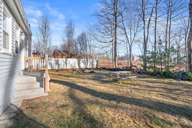 6 Hillcrest Rd, Tewksbury, MA 01876