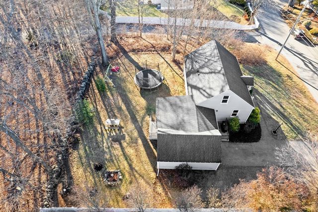 6 Hillcrest Rd, Tewksbury, MA 01876