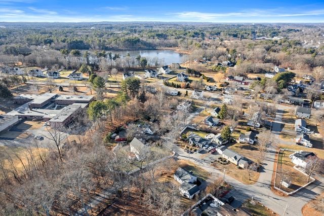 6 Hillcrest Rd, Tewksbury, MA 01876