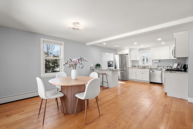 6 Hillcrest Rd, Tewksbury, MA 01876