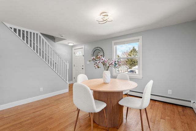 6 Hillcrest Rd, Tewksbury, MA 01876