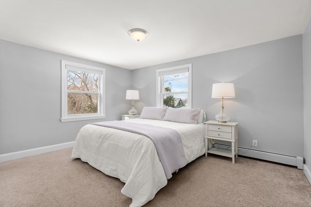 6 Hillcrest Rd, Tewksbury, MA 01876