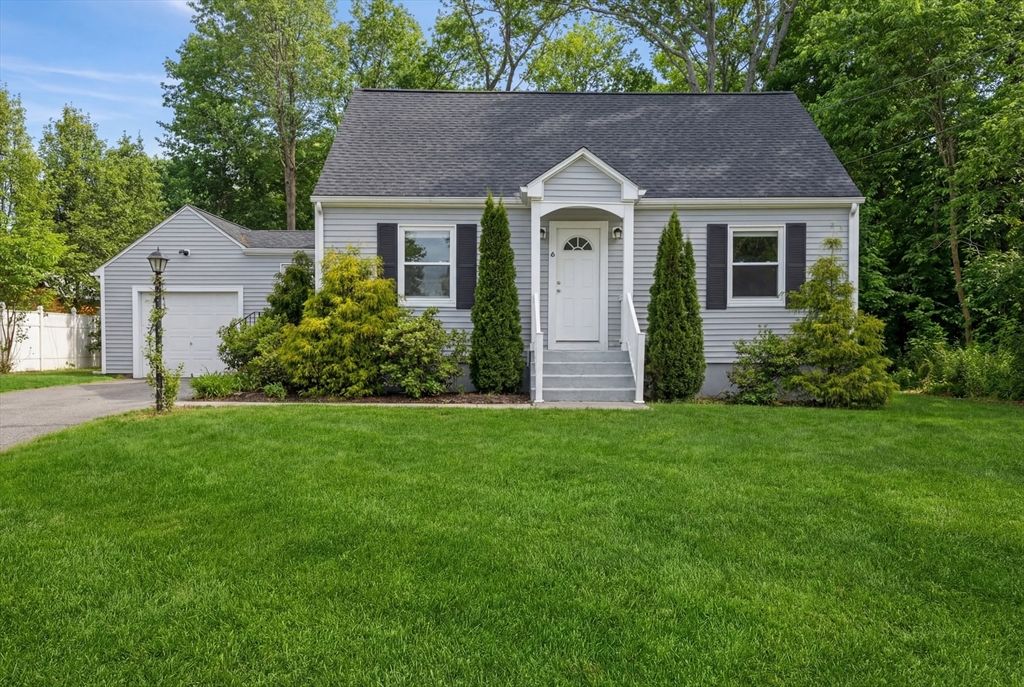 6 Hillcrest Rd, Tewksbury, MA 01876