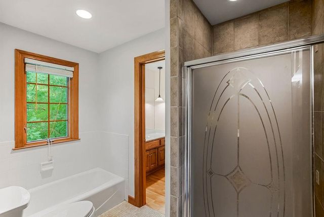 6215 ARAPAHOE Street, Shawnee, KS 66226