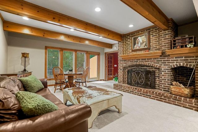 6215 ARAPAHOE Street, Shawnee, KS 66226