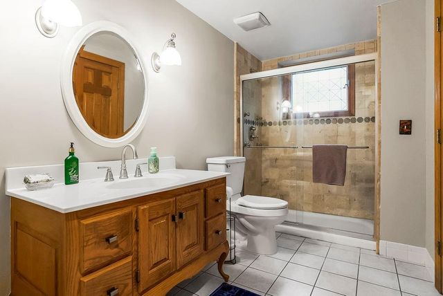 6215 ARAPAHOE Street, Shawnee, KS 66226