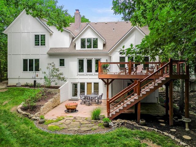 6215 ARAPAHOE Street, Shawnee, KS 66226
