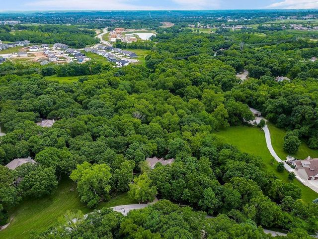 6215 ARAPAHOE Street, Shawnee, KS 66226