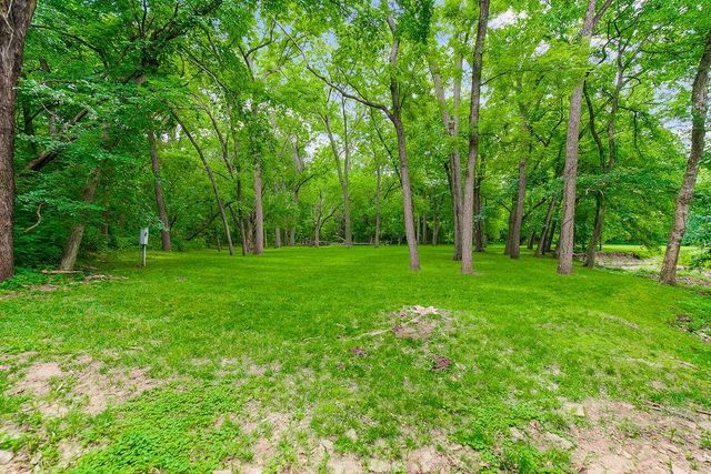 6215 ARAPAHOE Street, Shawnee, KS 66226