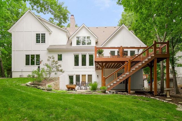 6215 ARAPAHOE Street, Shawnee, KS 66226