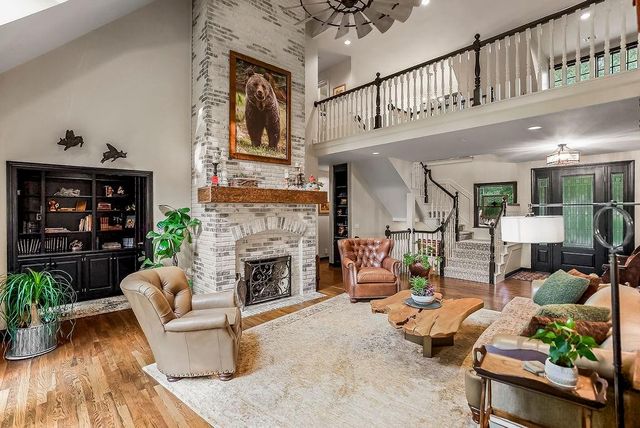 6215 ARAPAHOE Street, Shawnee, KS 66226