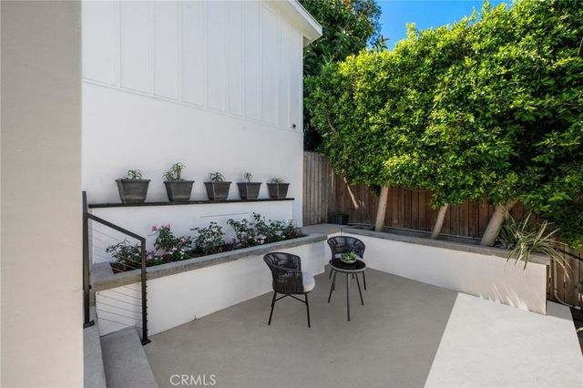 11553 Sunshine Terrace, Studio City, CA 91604