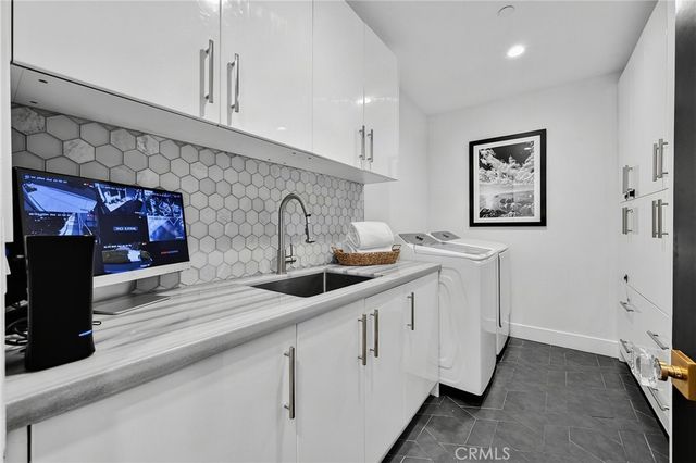 11553 Sunshine Terrace, Studio City, CA 91604