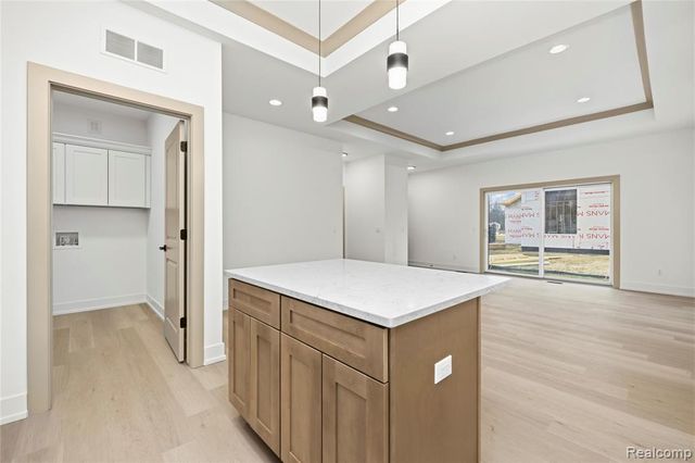 21951 Deer Brook Drive 4, Southfield, MI 48075