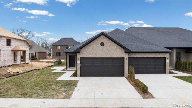 21951 Deer Brook Drive 4, Southfield, MI 48075