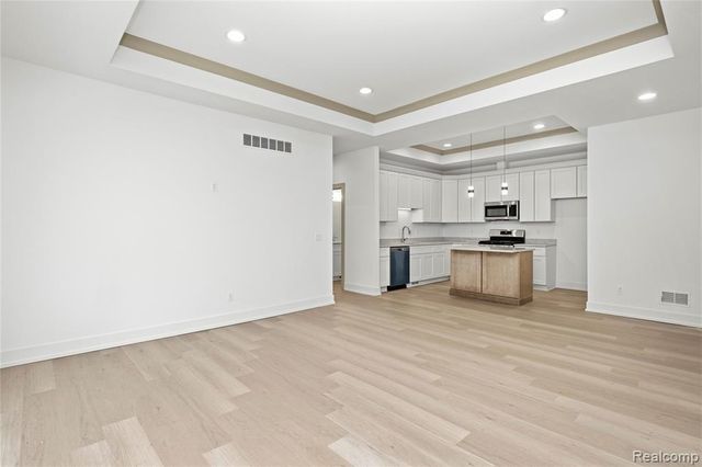 21951 Deer Brook Drive 4, Southfield, MI 48075