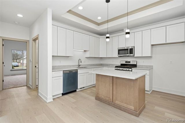 21951 Deer Brook Drive 4, Southfield, MI 48075