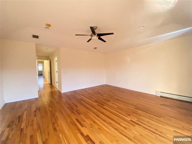 517A Lawn Avenue, Palisades Park, NJ 07650