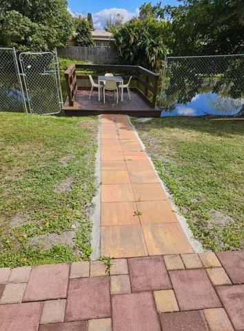 750 SW 55th Avenue, Margate, FL 33068
