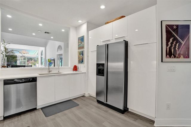 644 W Palm Aire Drive 644, Pompano Beach, FL 33069