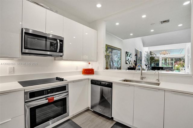 644 W Palm Aire Drive 644, Pompano Beach, FL 33069