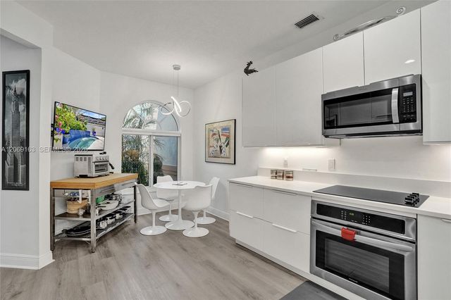 644 W Palm Aire Drive 644, Pompano Beach, FL 33069