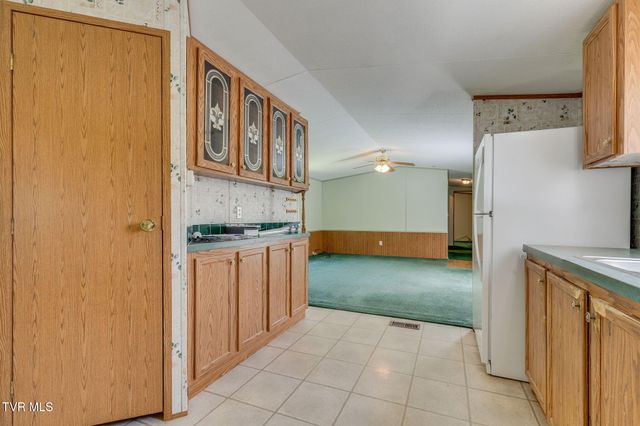 120 Bear Hollow Rd Road, Bristol, TN 37620
