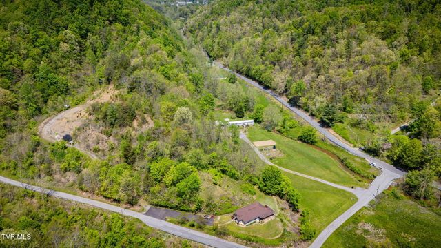 120 Bear Hollow Rd Road, Bristol, TN 37620