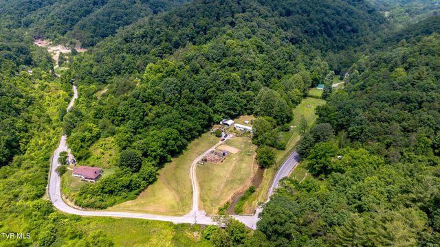 120 Bear Hollow Rd Road, Bristol, TN 37620